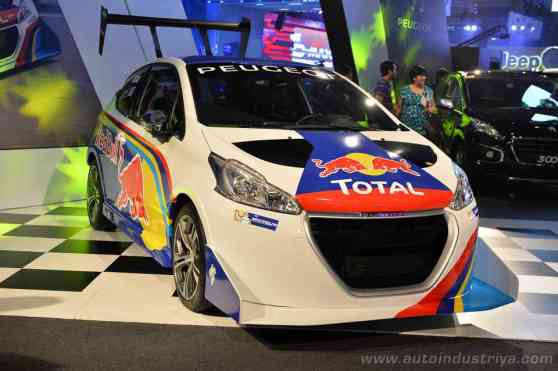 PIMS 2016: Peugeot 208 T16 Pikes Peak replica makes an appearance image