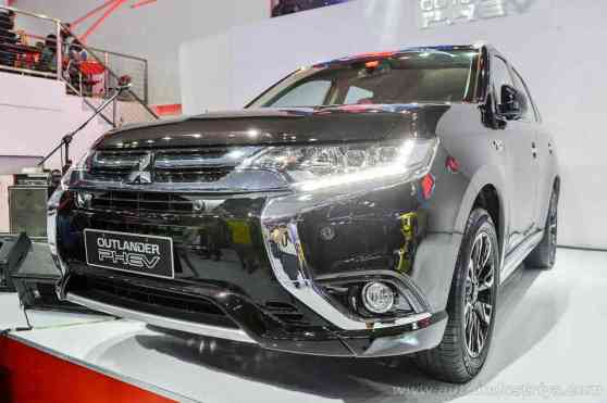 PIMS 2016: Mitsubishi Outlander PHEV makes local preview image