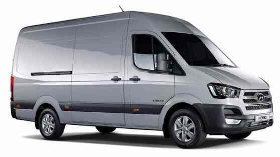 Hyundai unveils fuel-cell powered H350 Concept van image