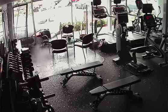 Tesla crashes into a gym, driver claims unintented acceleration image