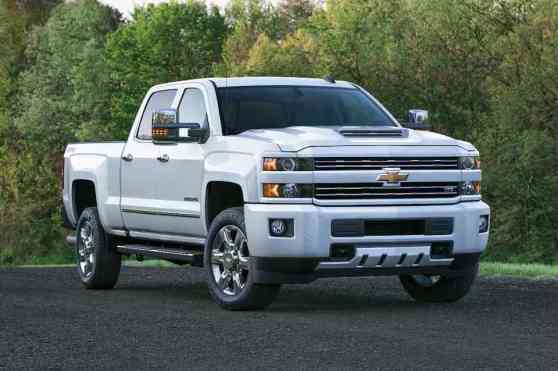 New Chevrolet Duramax V8 diesel engine packs over 1,200 Nm torque image