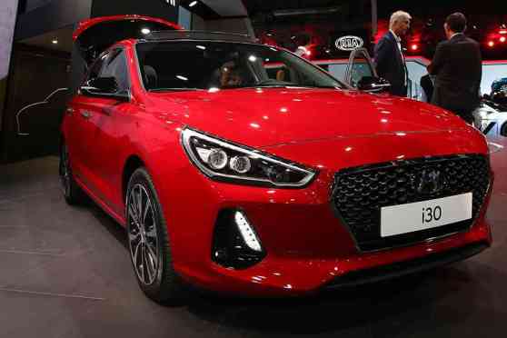 Paris 2016: Next-gen Hyundai i30 revealed in the metal image