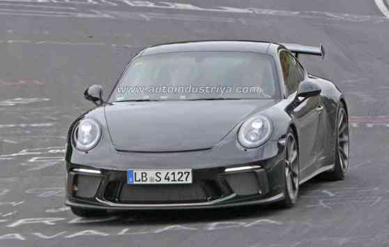 Spied: Unmasked 2017 Porsche 911 GT3 doing final tests image