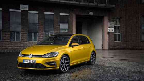 2017 Volkswagen Golf gets powertrain, tech updates image