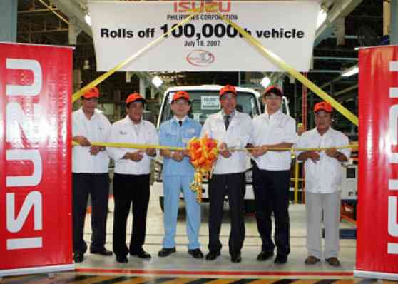 Isuzu Philippines rolls off 100,000th vehicle image