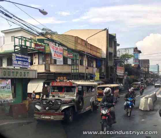 Mayor Estrada zeroes in on illegal PUV terminals image