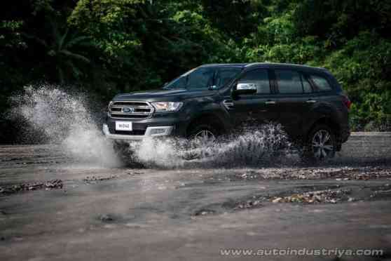Four by Ford: through rivers, lakes, dikes and trails  image