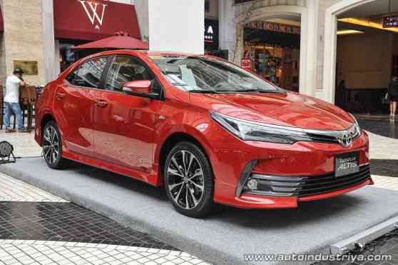 2017 Toyota Corolla Altis makes local debut  image