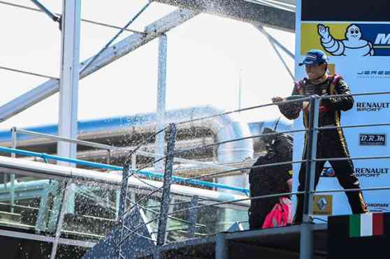 Marlon Stockinger finishes second in 2014 Formula Renault 3.5 Series opener image