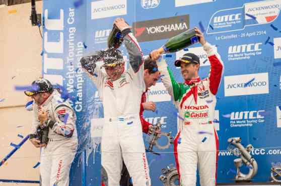 2014 WTCC: Citroen bags 1-2-3 overall in France image
