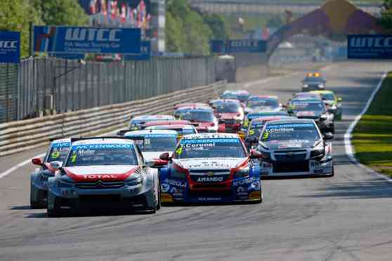 Citroen maintains lead in 2014 FIA WTCC image