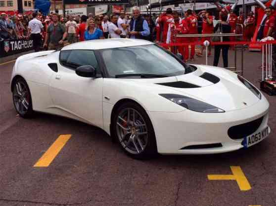 Lotus gives their F1 driver Pastor Maldonado a brand new car image