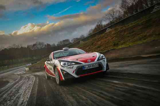 Toyota releases first images of GT86 CS-R3 rally car image