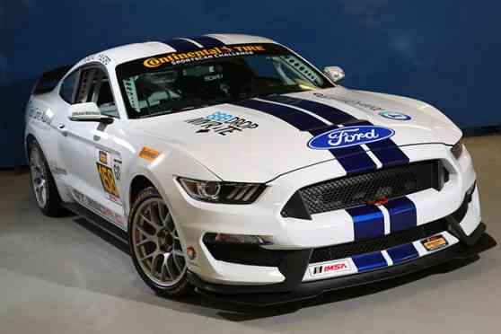 Ford Shelby GT350R-C gears up for racing debut image