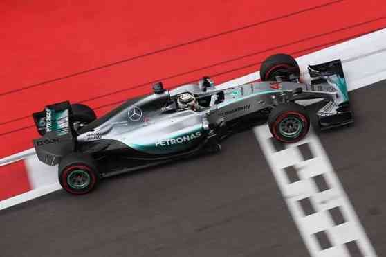 Hamilton inches closer to 2015 championship with win in Russia image