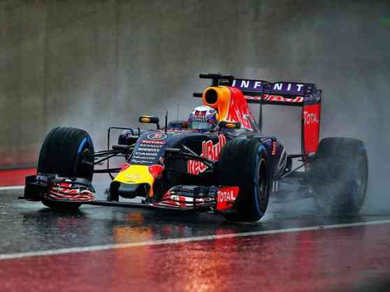 Report: Red Bull in talks to co-develop engine under Ferrari image