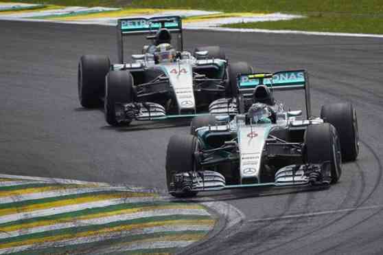 Nico Rosberg wins 2015 F1 Brazilian Grand Prix image