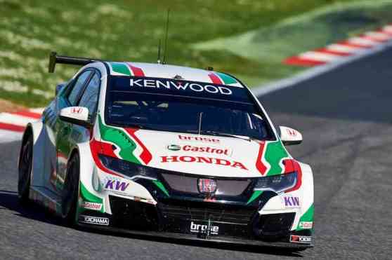 Honda updates Civic WTCC for 2016 season image