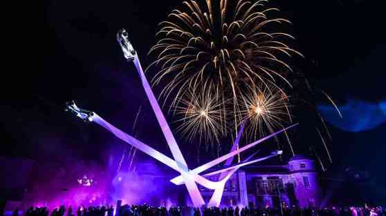 Goodwood celebrates BMW's centenary with three-car sculpture image