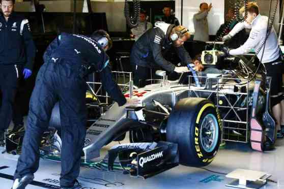 FIA: Cars with possible failures required to pit-in image
