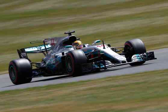 Hamilton closes in on Vettel with 2017 British Grand Prix win image