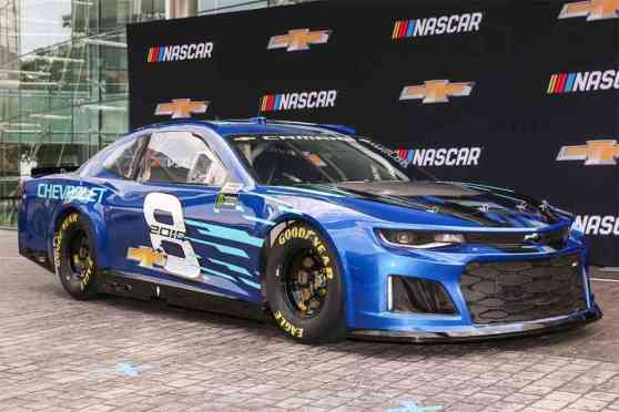 2018 Chevrolet Camaro ZL1 Nascar Cup Car unleashed image