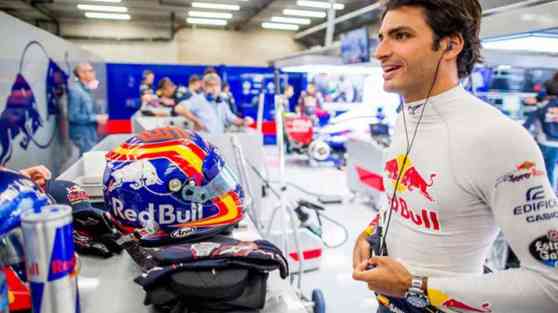 Carlos Sainz to join Renault Sport in 2018 season 'on loan' image