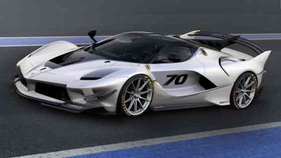 Ferrari reveals extreme FXX K Evo with aerodynamic, carbon fiber upgrade image