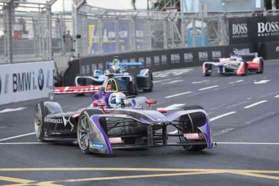 Formula E opens fourth season on the streets of Hong Kong image