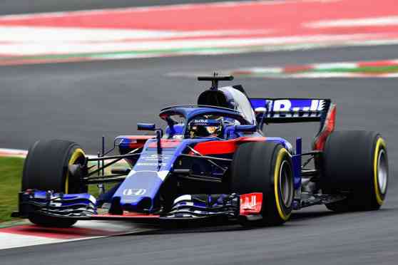 Toro Rosso unveils Honda-powered 2018 F1 season challenger image