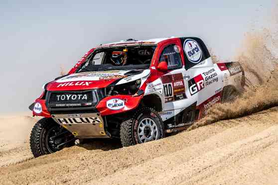 Fernando Alonso finishes 2020 Dakar in Hilux without windshield image