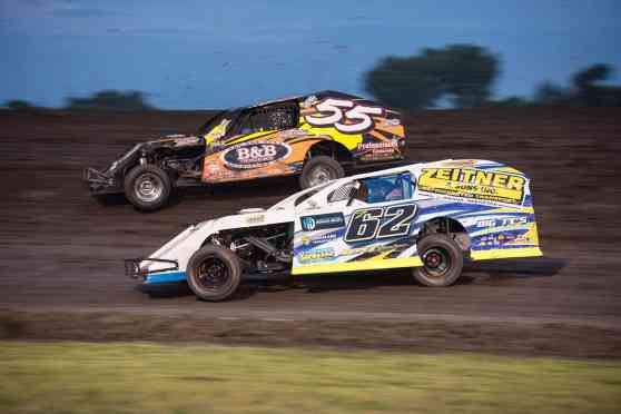 Two US motor racing events push through without spectators image