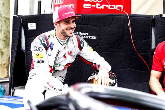 Audi Formula E driver fired for hiring pro gamer in online race image