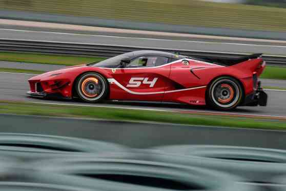 Ferrari back in top class of Le Mans image