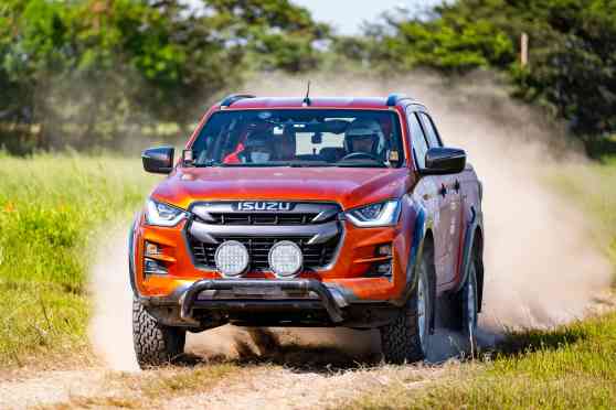 All-new Isuzu D-Max conquers Rounds 5 and 6 of 2021 PH Rallycross image