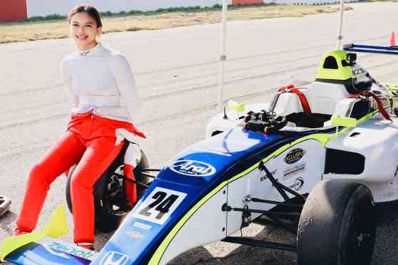 Filipina earns seat in F1 support race image