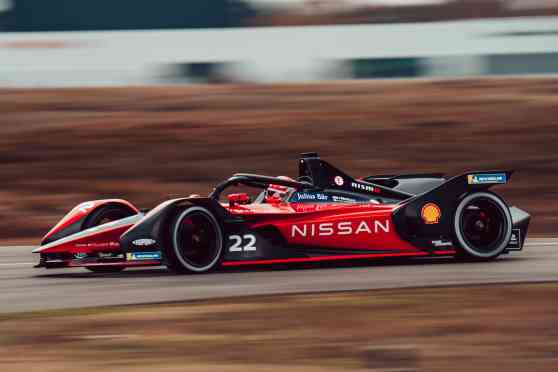 Nissan takes full control of Formula E team image