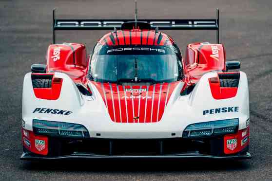 Porsche targets November race debut for 963 hypercar image