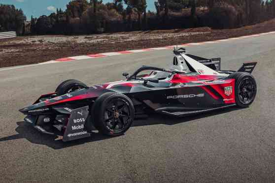 99X Electric is Porsche's most powerful Formula E car image