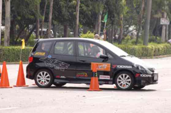 Vietnam team competes in 2007 Honda Media Challenge Round 2 image