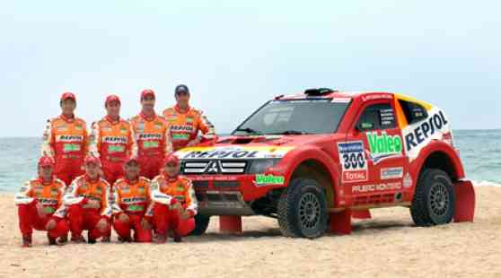 Four Mitsubishi Pajero Evolutions have been entered for the 2008 Dakar Rally image