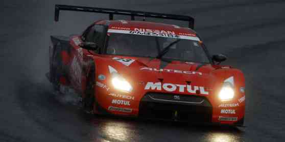 Motul Autech GT-R wins 2011 Super GT series opener in Fuji image