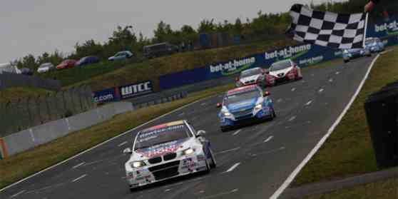 FIA WTCC: Muller and Engstler split Rounds 15 and 16 in Germany image