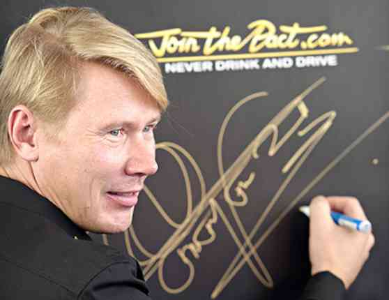 Minutes with Mika H&auml;kkinen image