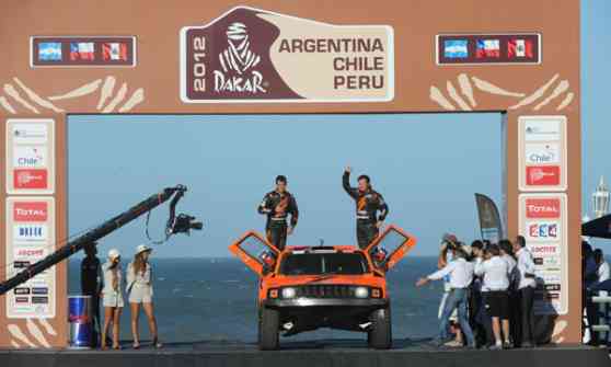 443 vehicles takes part in Dakar 2012 image