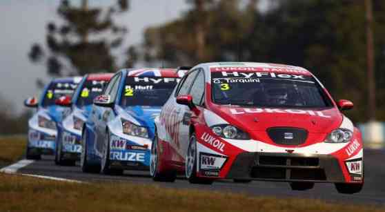 FIA WTCC: Yvan Muller gives Chevrolet its 13th win image