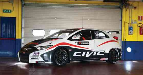 Honda begins track testing on the Civic WTCC image