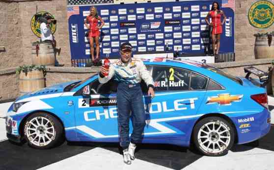 FIA WTCC: Muller and Huff tied after Sonoma race image