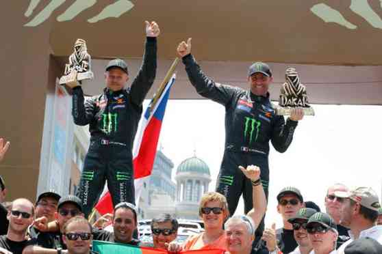 Peterhansel defends title with Dakar 2013 win image