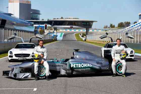 Mercedes AMG Petronas finally reveals F1 W04 for the 2013 season image